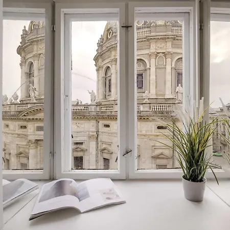 Stunning Penthouse Prime Location Apartment